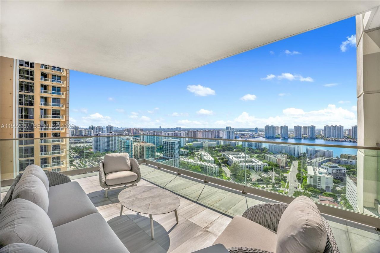 17901 Collins Ave , Unit 2404, Sunny Isles Beach, FL 33160 Photo