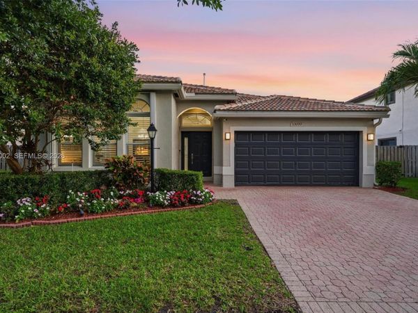 13070 NW 19th St , Pembroke Pines, FL 33028