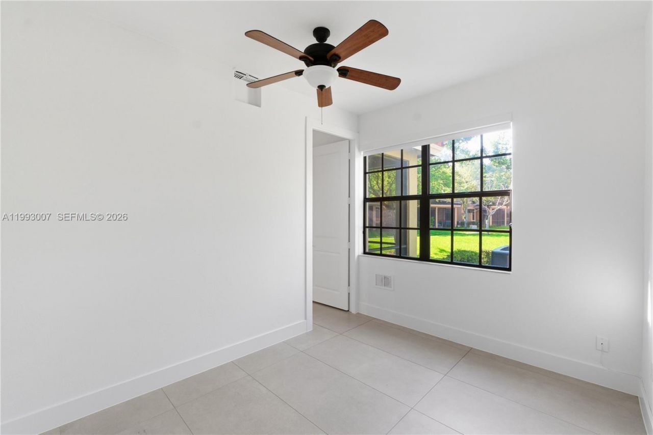 13012 N Riverwalk Cir N , Plantation, FL 33325 Photo