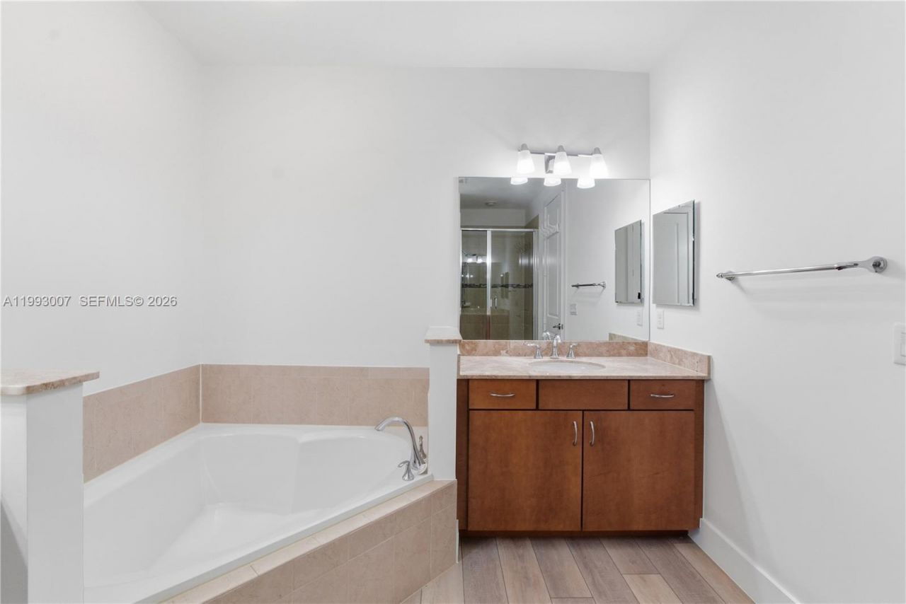 13012 N Riverwalk Cir N , Plantation, FL 33325 Photo