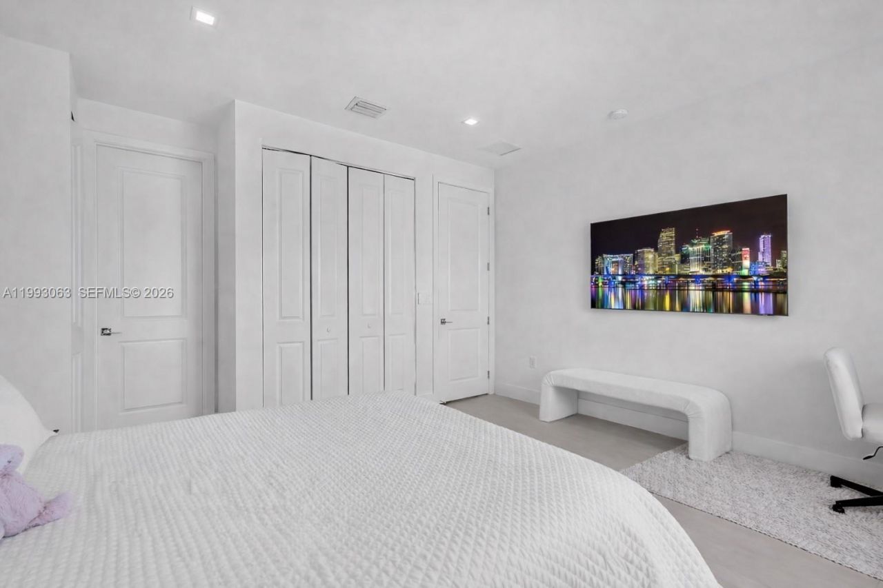 8019 NW 46th Ter , Doral, FL 33166 Photo