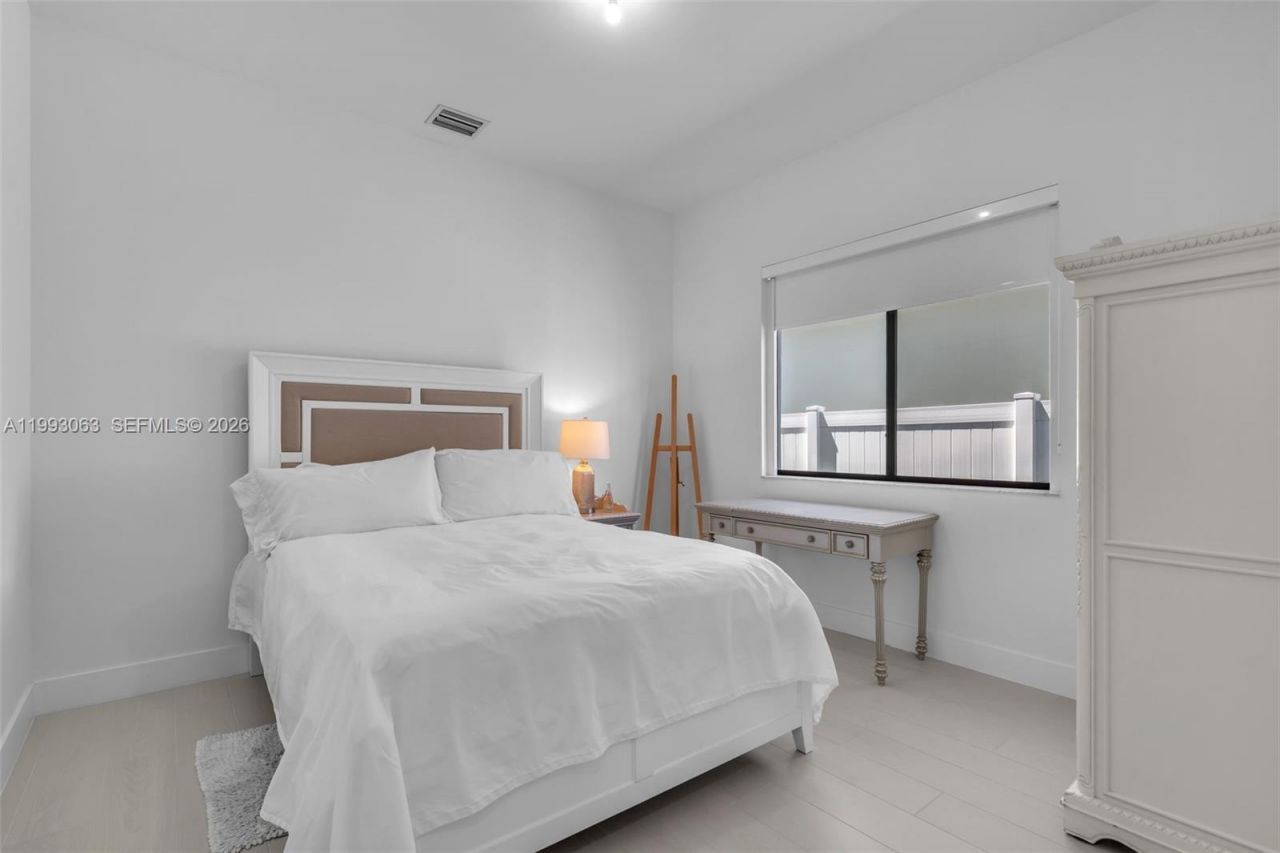 8019 NW 46th Ter , Doral, FL 33166 Photo