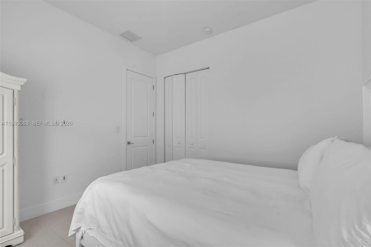 8019 NW 46th Ter , Doral, FL 33166 Photo