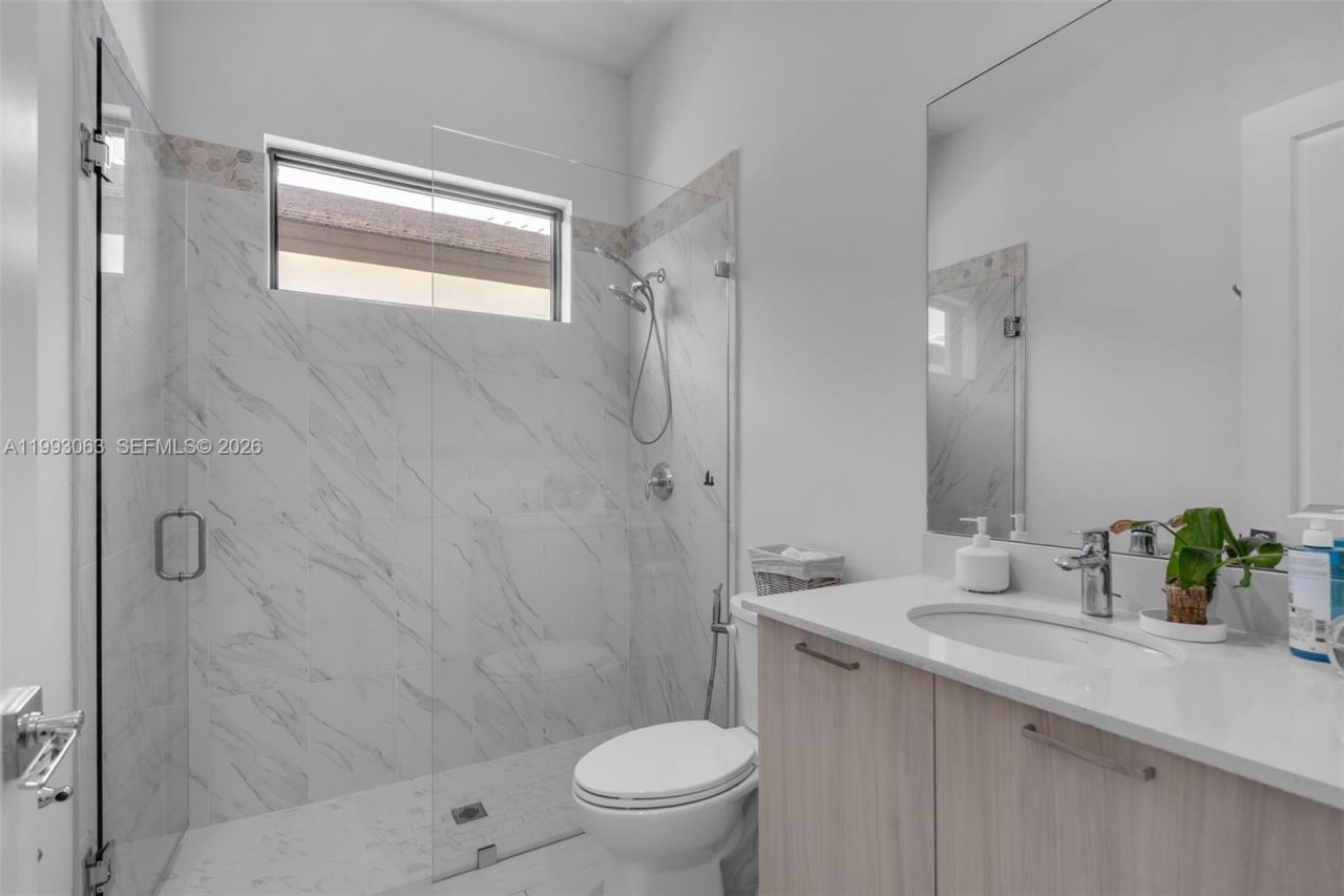 8019 NW 46th Ter , Doral, FL 33166 Photo