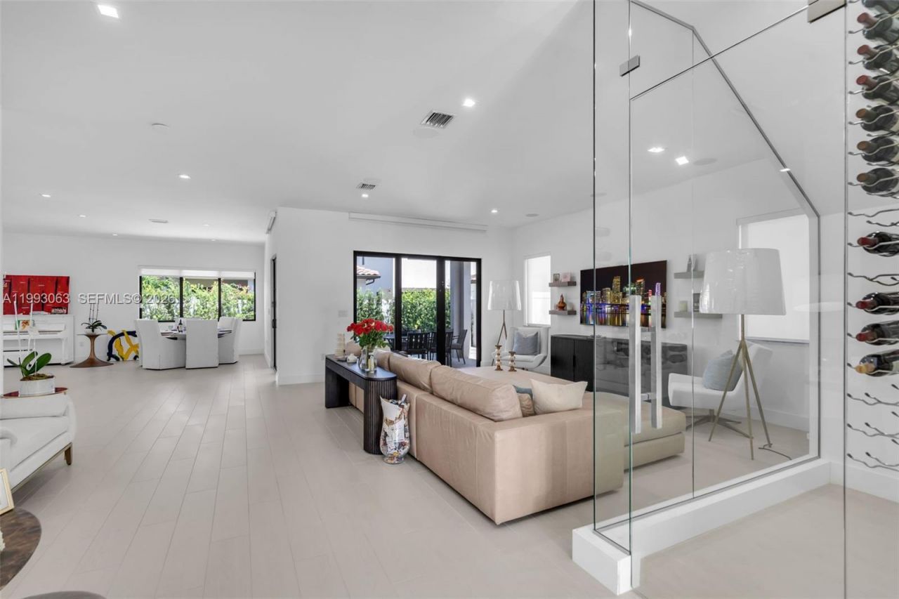 8019 NW 46th Ter , Doral, FL 33166 Photo