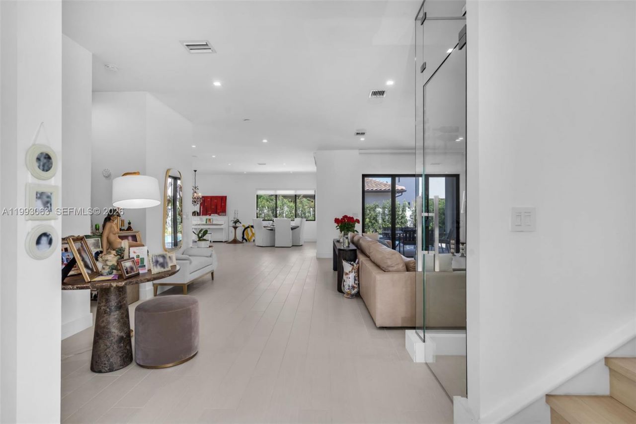 8019 NW 46th Ter , Doral, FL 33166 Photo