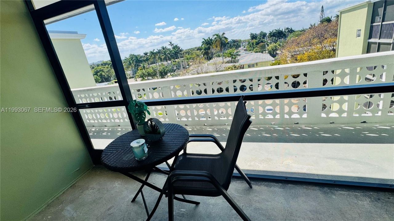 1425 Arthur , Unit 514B, Hollywood, FL 33020 Photo