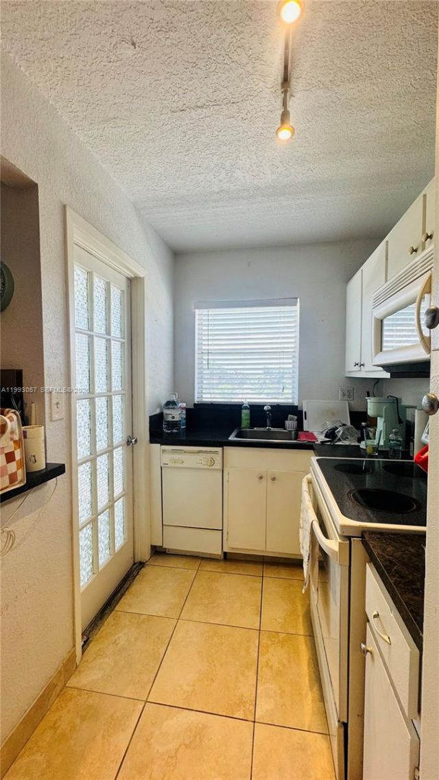 1425 Arthur , Unit 514B, Hollywood, FL 33020 Photo