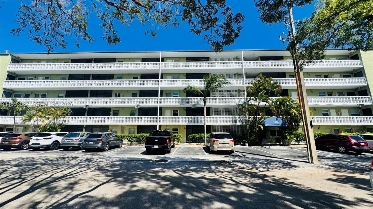 1425 Arthur , Unit 514B, Hollywood, FL 33020 Photo