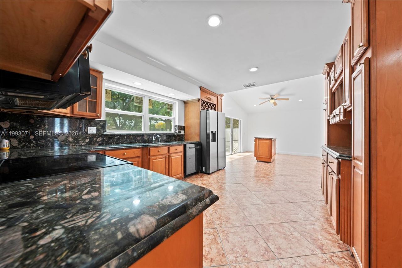 9460 Atlantic St , Miramar, FL 33025 Photo