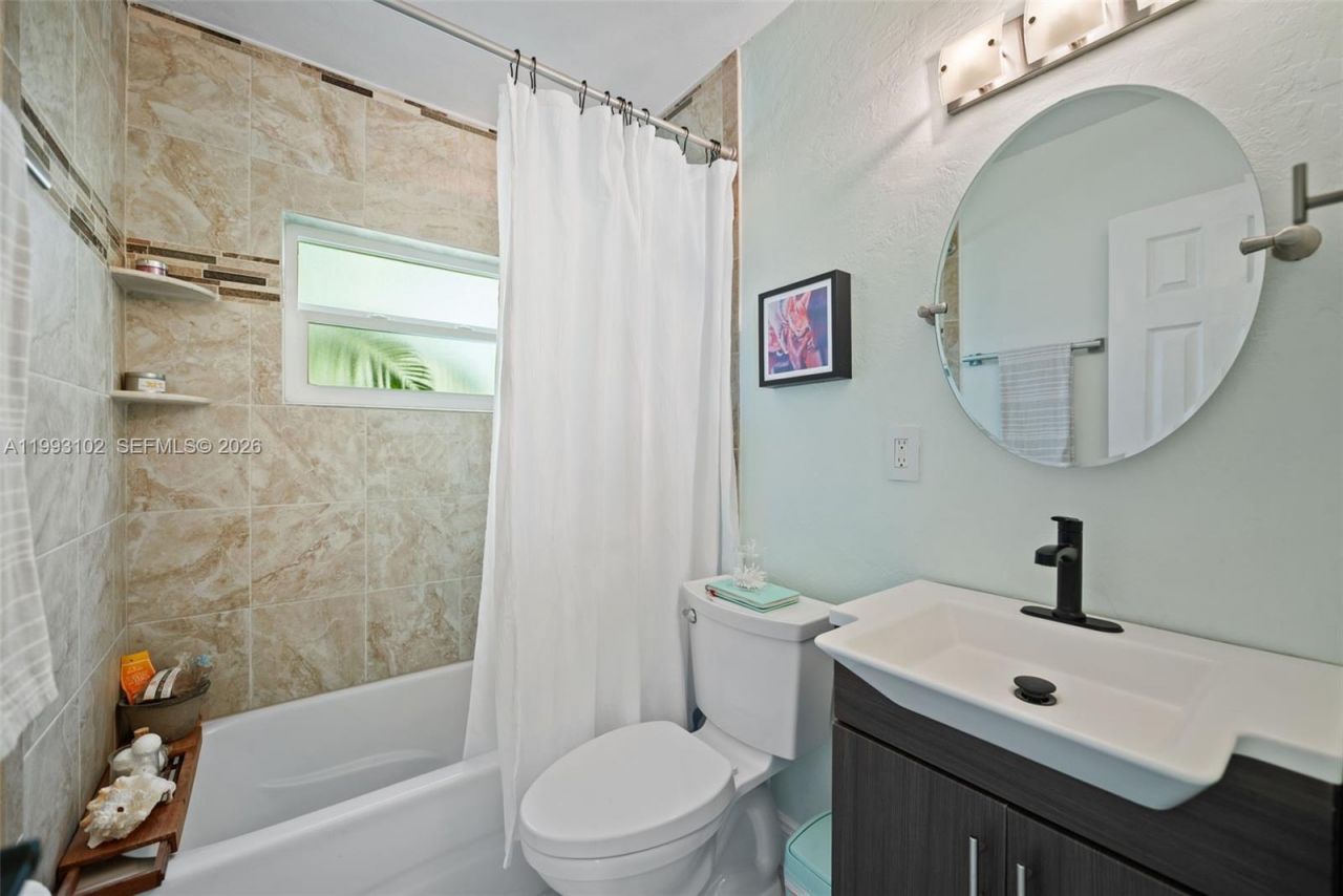 350 NE 59th St , Oakland Park, FL 33334 Photo