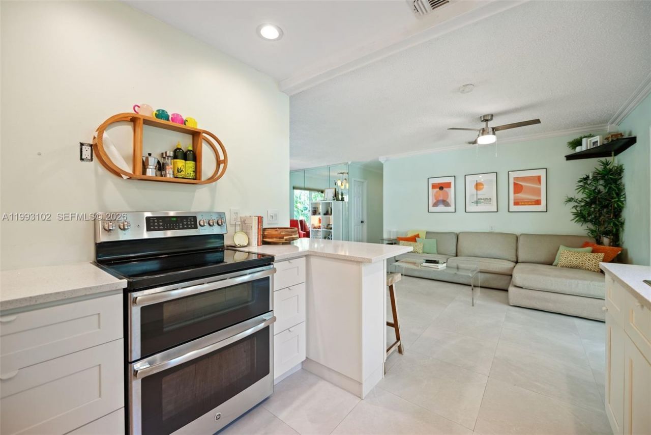 350 NE 59th St , Oakland Park, FL 33334 Photo