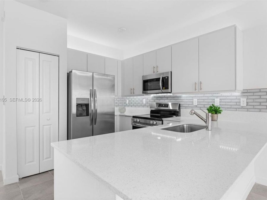 Property Image 93