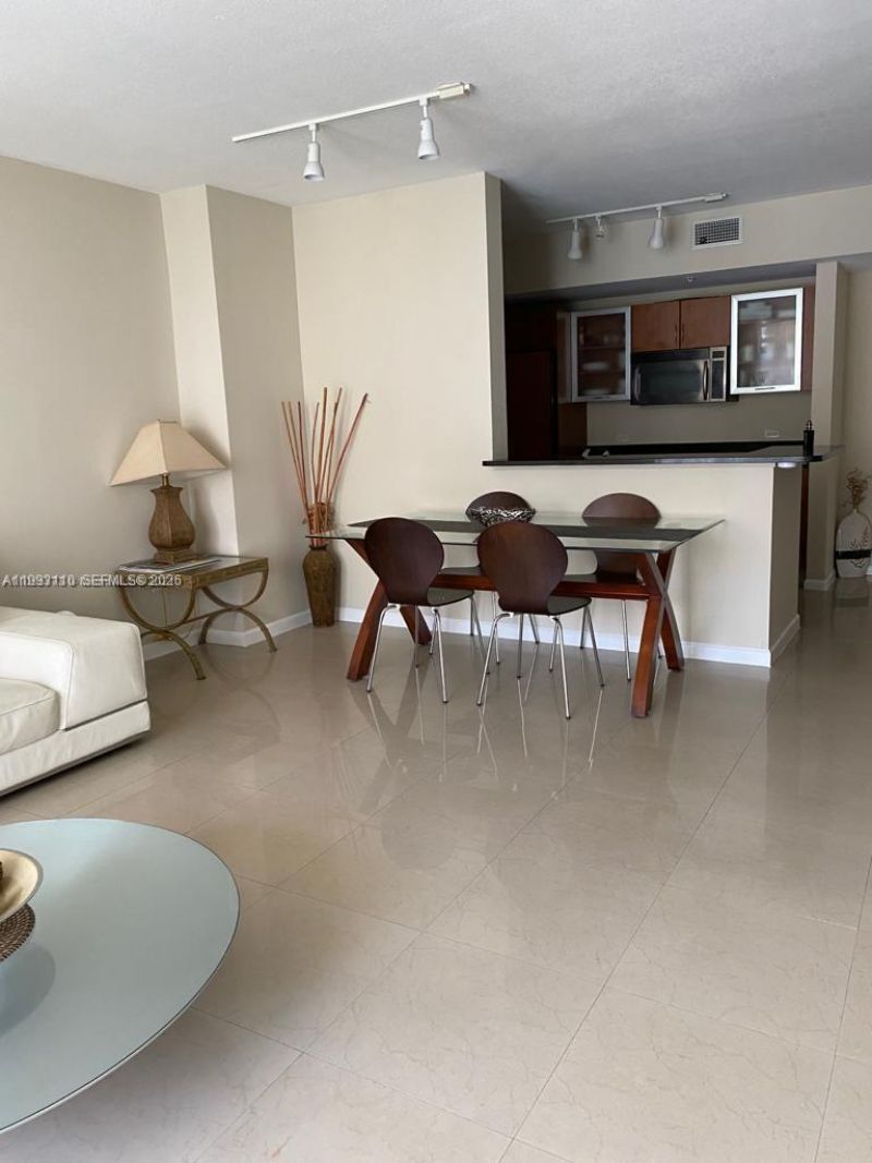 2775 NE 187th St , Unit 330, Aventura, FL 33180 Photo