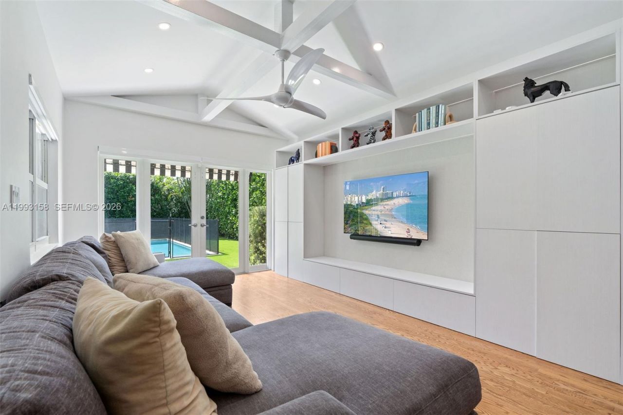 634 W 47th St , Miami Beach, FL 33140 Photo