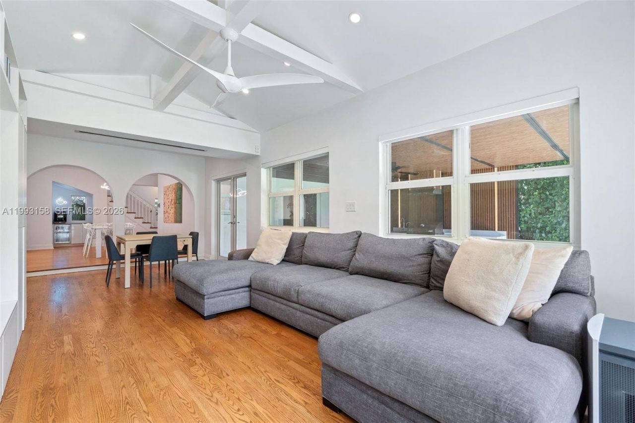 634 W 47th St , Miami Beach, FL 33140 Photo