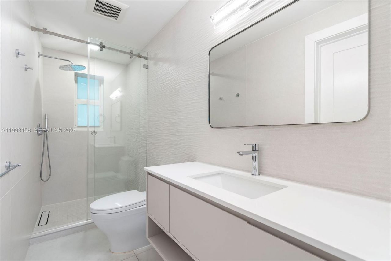 634 W 47th St , Miami Beach, FL 33140 Photo