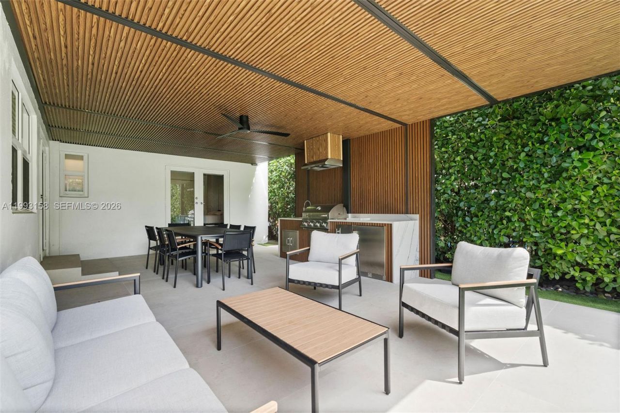 634 W 47th St , Miami Beach, FL 33140 Photo