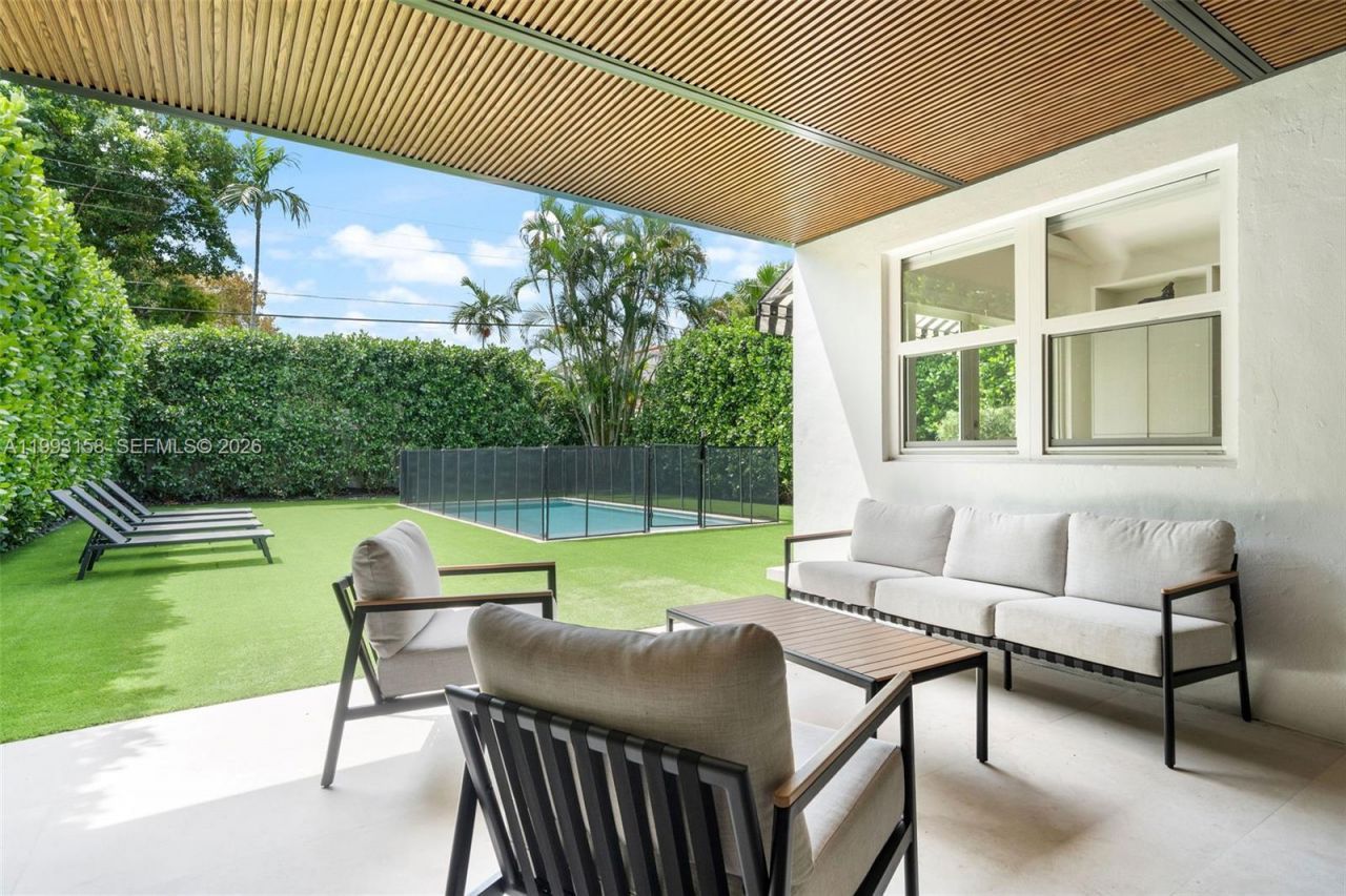 634 W 47th St , Miami Beach, FL 33140 Photo