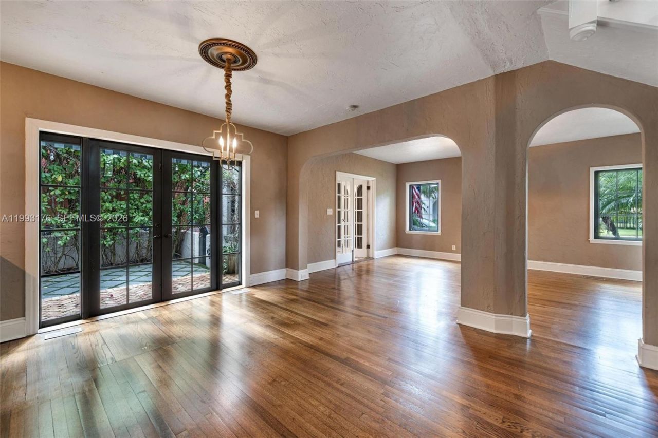 447 Giralda Ave , Coral Gables, FL 33134 Photo