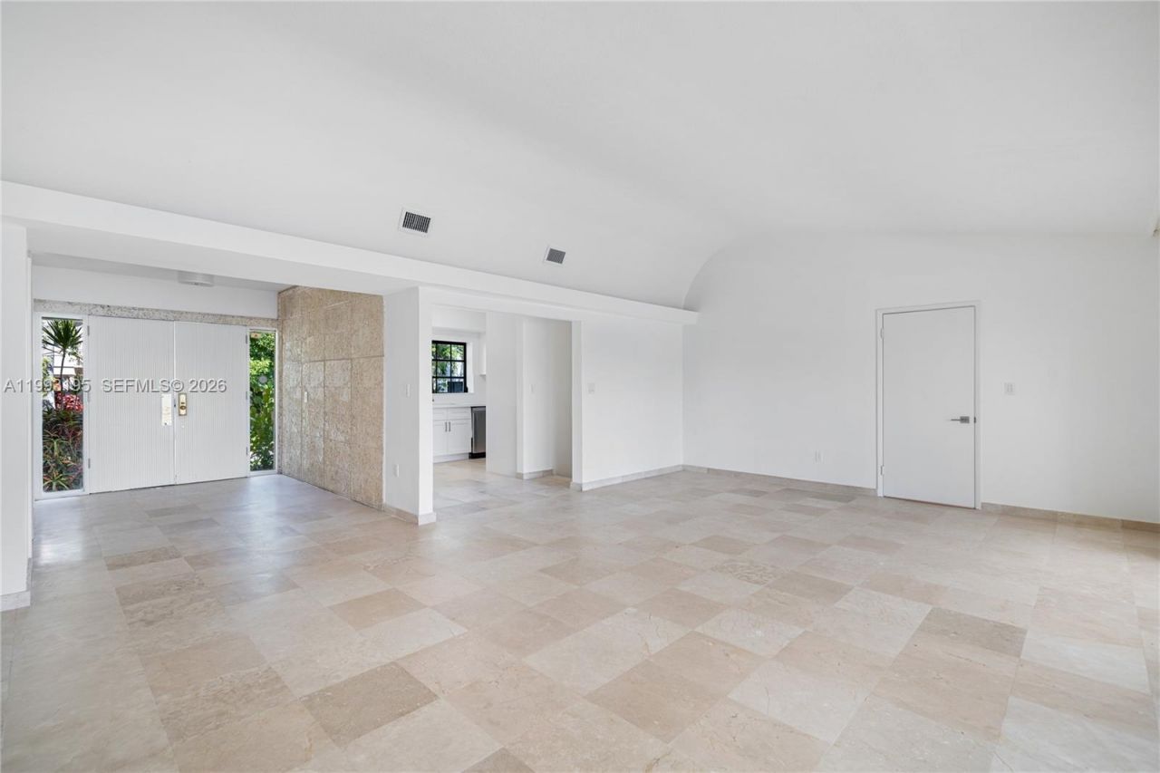 7531 Beachview Dr , North Bay Village, FL 33141 Photo