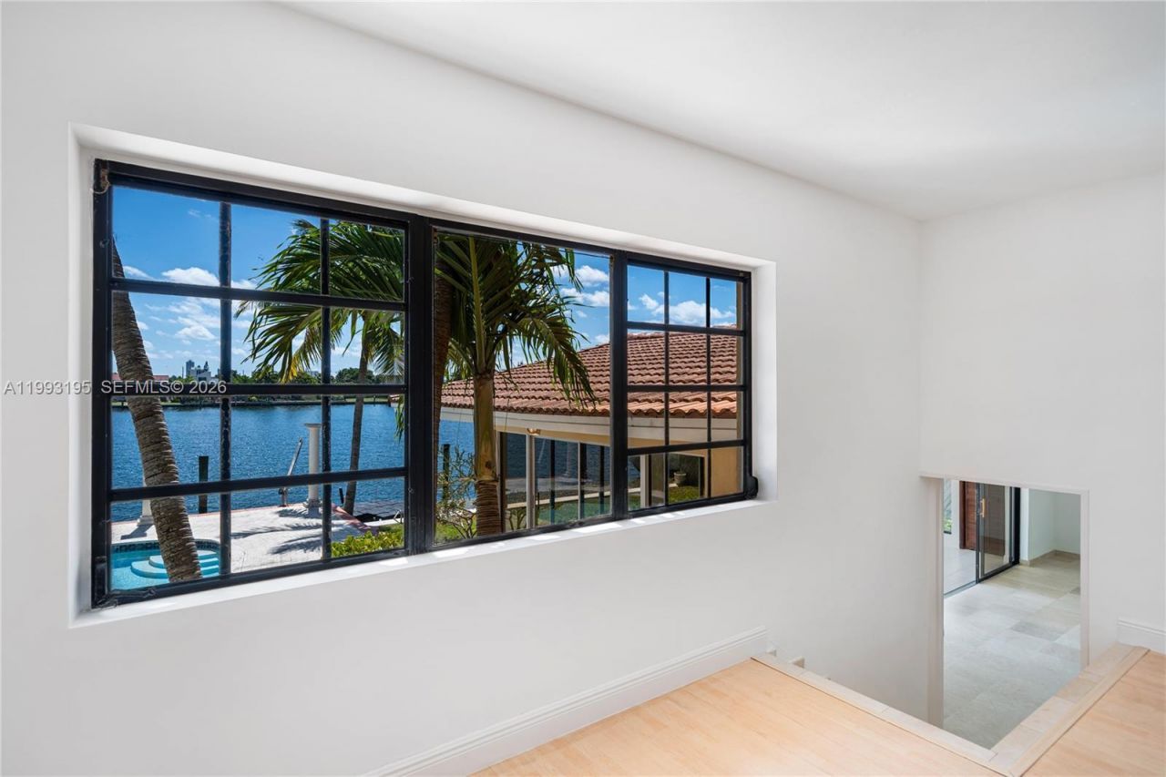 7531 Beachview Dr , North Bay Village, FL 33141 Photo