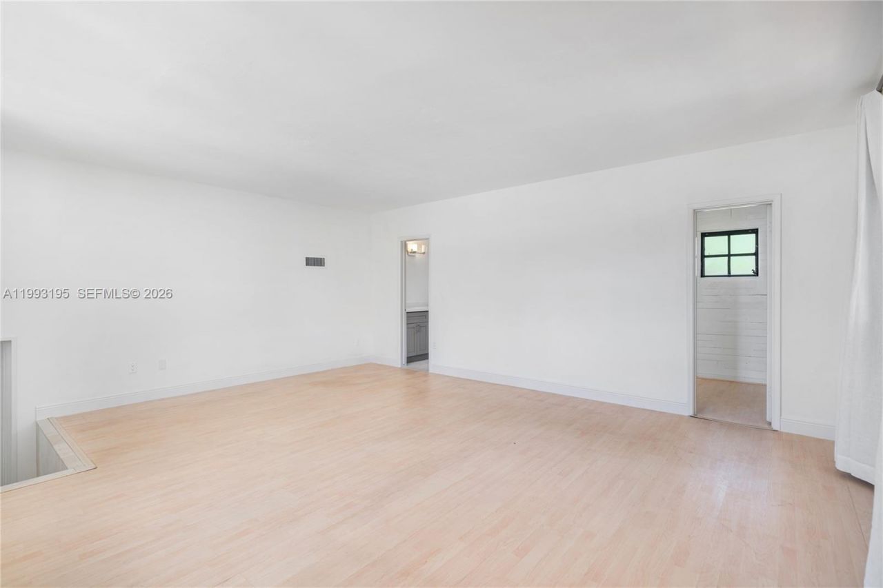 7531 Beachview Dr , North Bay Village, FL 33141 Photo