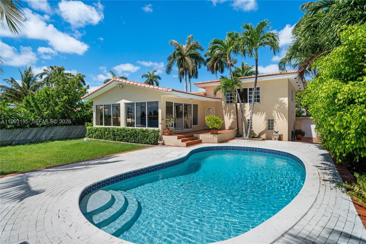 7531 Beachview Dr , North Bay Village, FL 33141 Photo