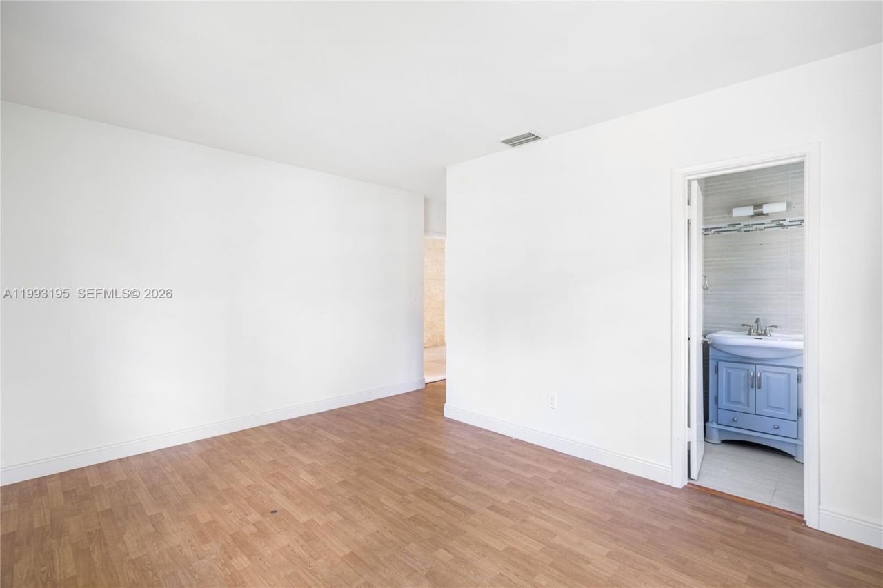 7531 Beachview Dr , North Bay Village, FL 33141 Photo