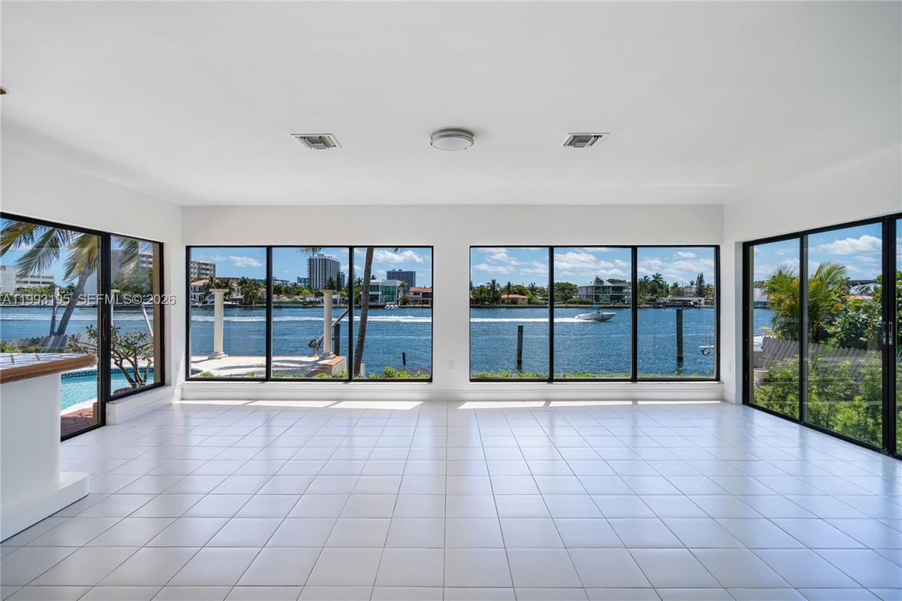 7531 Beachview Dr , North Bay Village, FL 33141 Photo