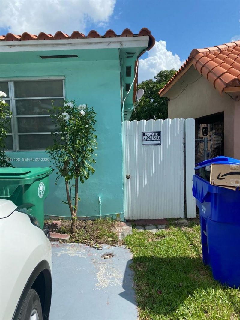 2353 SW 2nd St, Miami, FL 33135 Photo