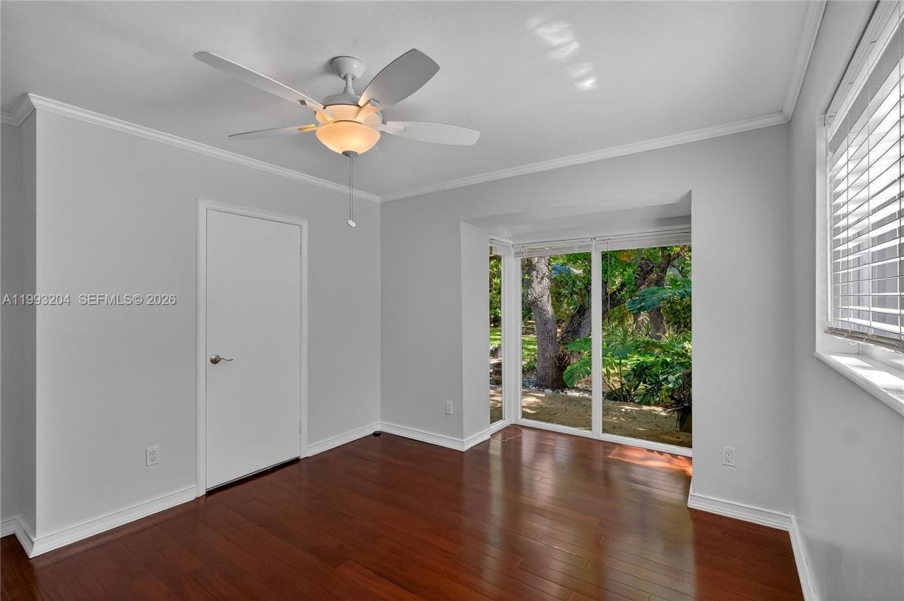 6767 SW 154th St , Palmetto Bay, FL 33157 Photo