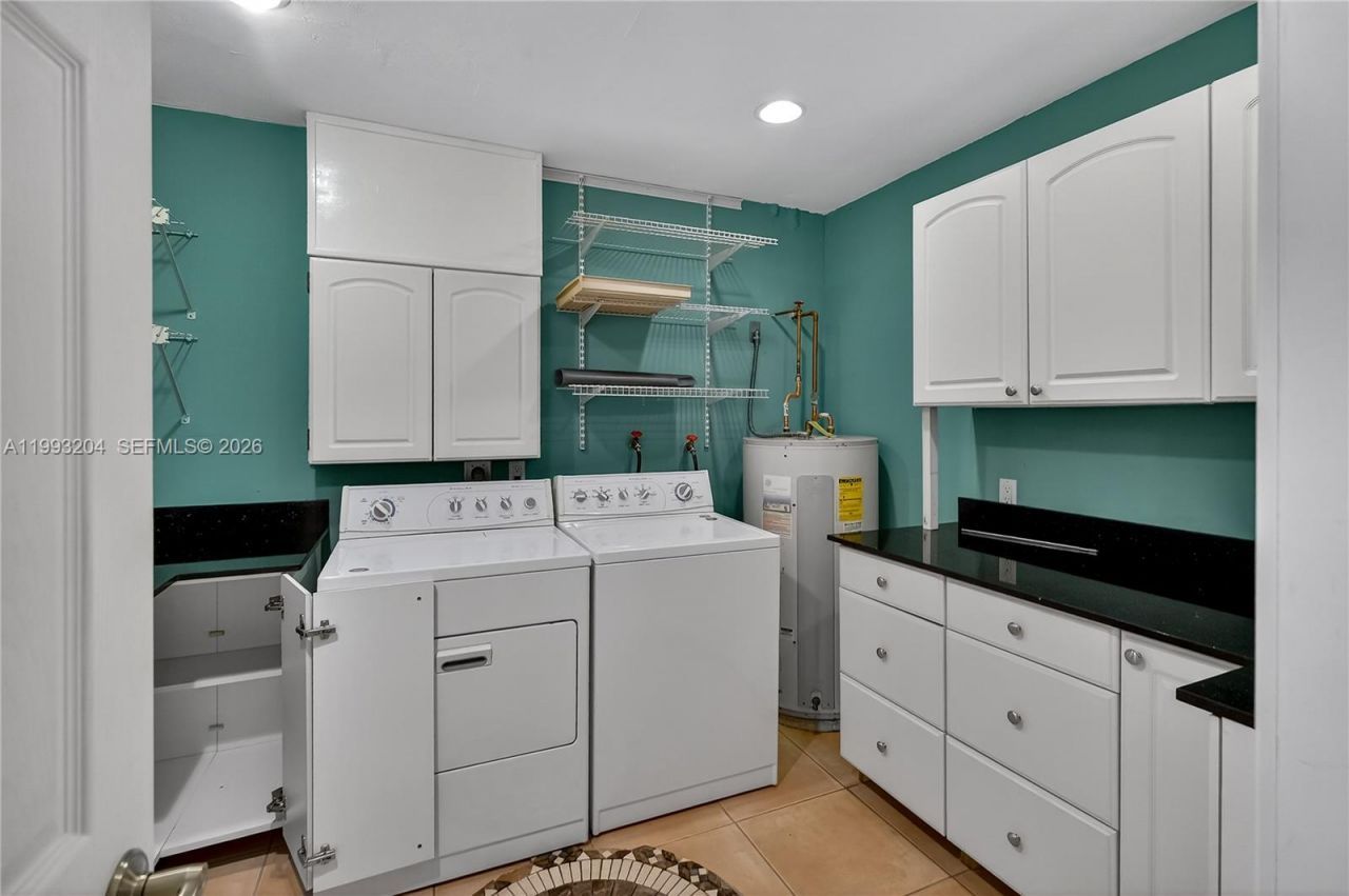 6767 SW 154th St , Palmetto Bay, FL 33157 Photo