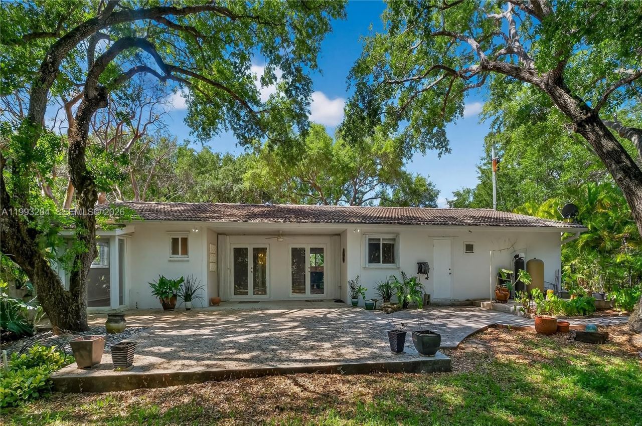 6767 SW 154th St , Palmetto Bay, FL 33157 Photo