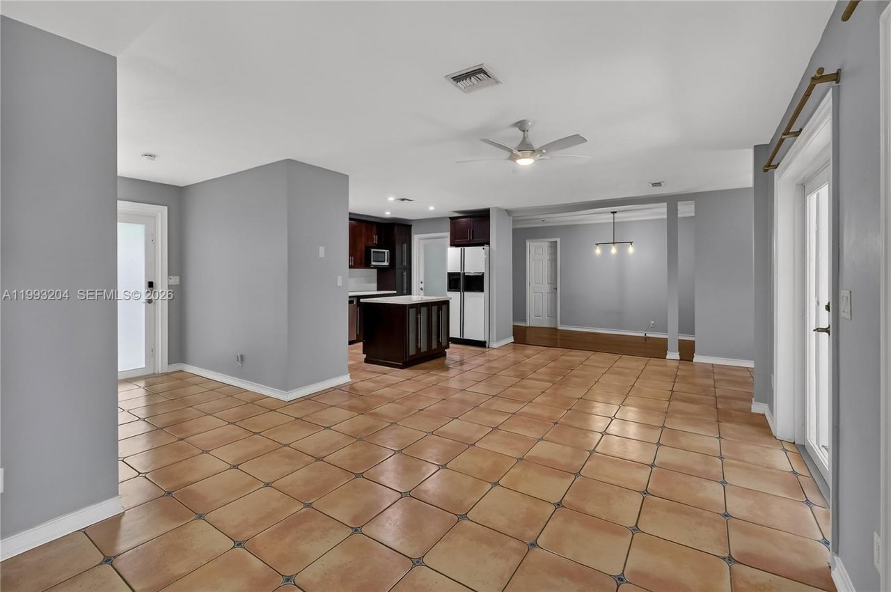 6767 SW 154th St , Palmetto Bay, FL 33157 Photo