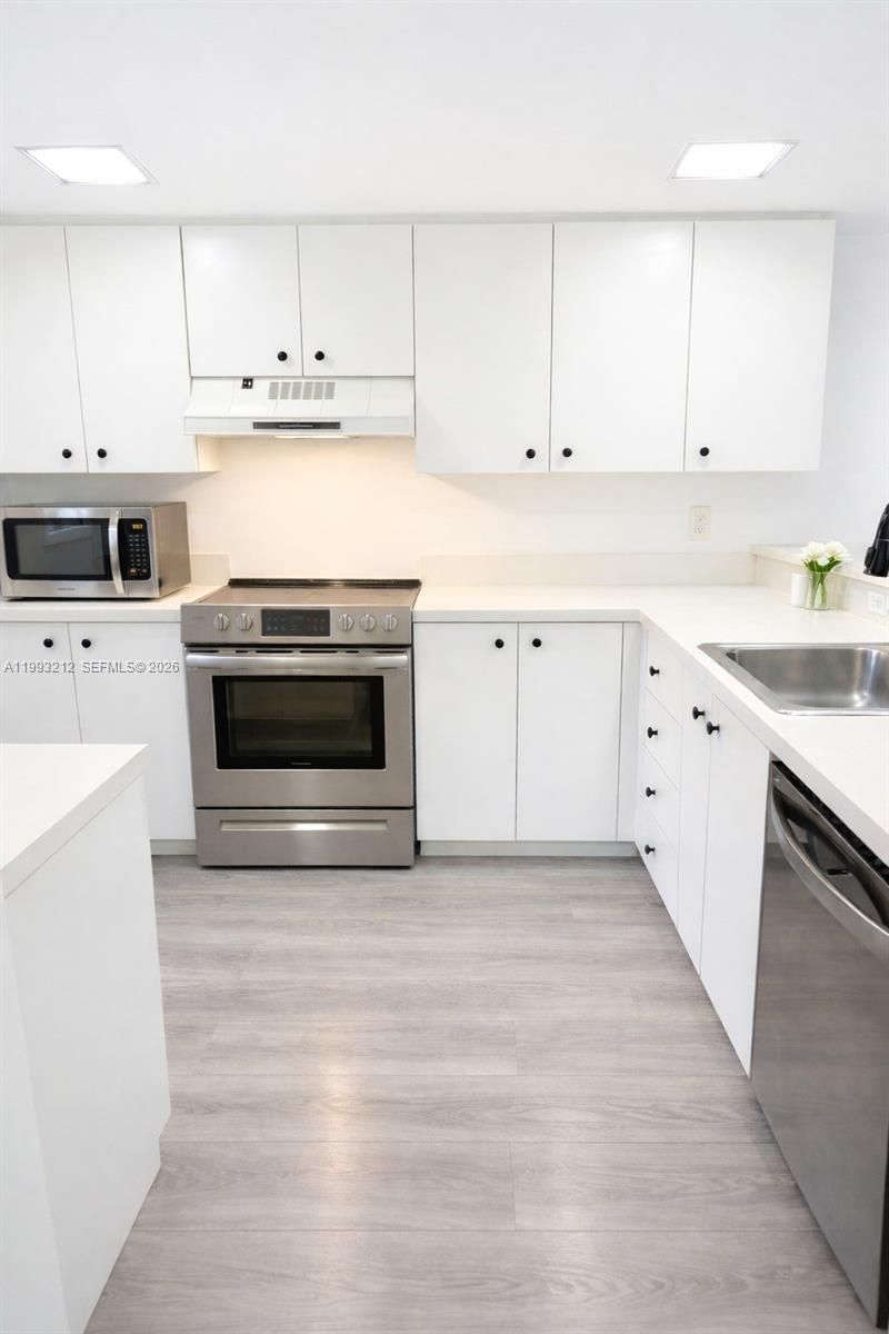 4321 SW 70th Ter, Davie, FL 33314 Photo