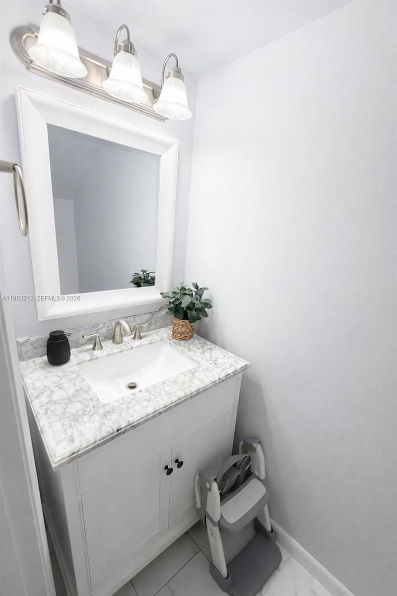 4321 SW 70th Ter, Davie, FL 33314 Photo