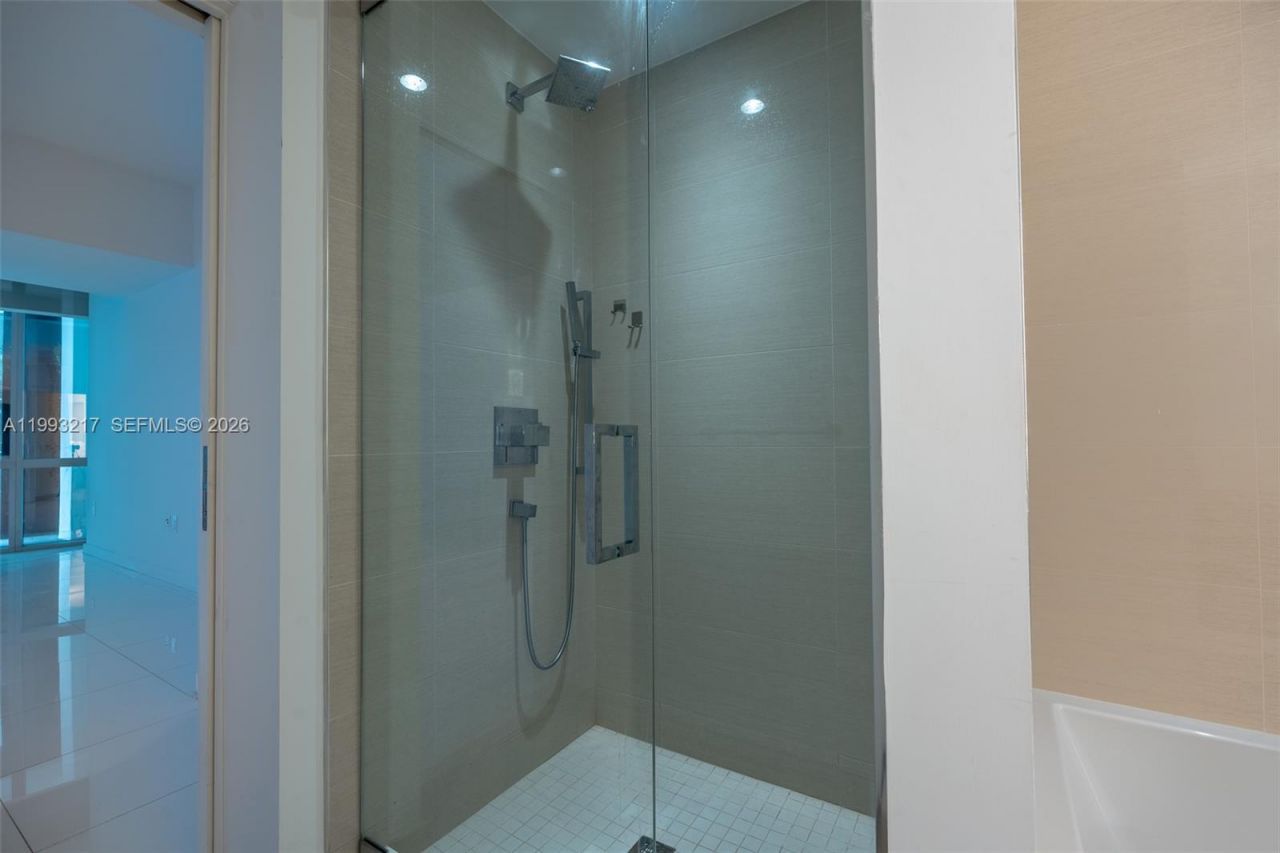 851 NE 1st Ave, Unit 205, Miami, FL 33132 Photo