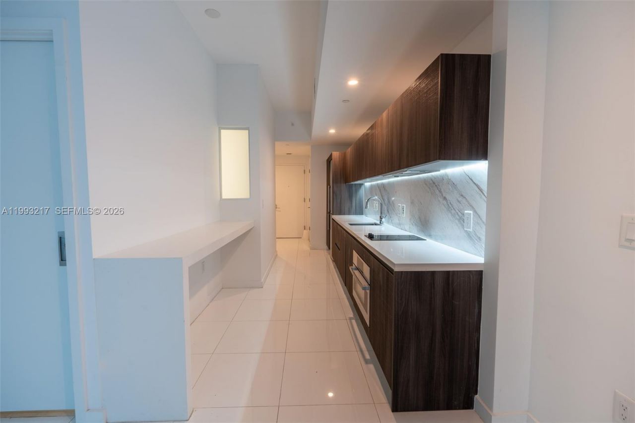 851 NE 1st Ave, Unit 205, Miami, FL 33132 Photo
