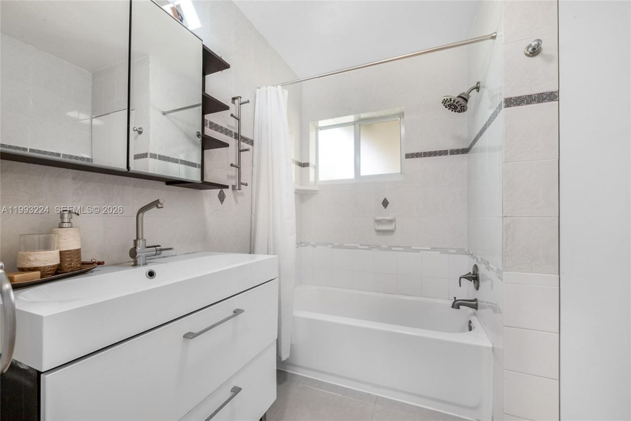 17071 SW 86th Ave , Palmetto Bay, FL 33157 Photo