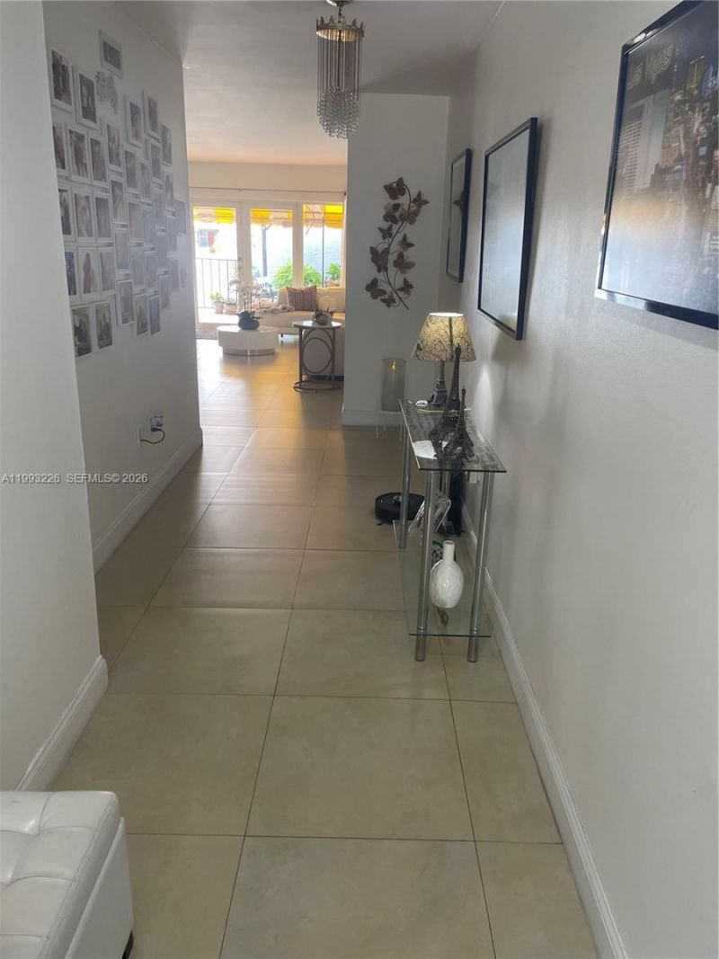 6386 Milk Wagon Ln, Miami Lakes, FL 33014 Photo