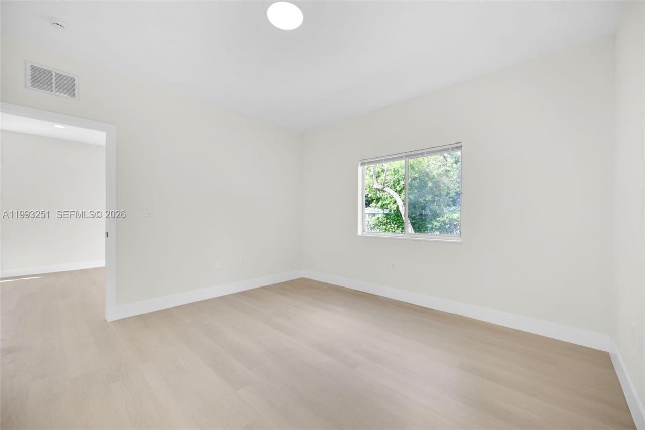 6940 NW 5th Pl , Miami, FL 33150 Photo