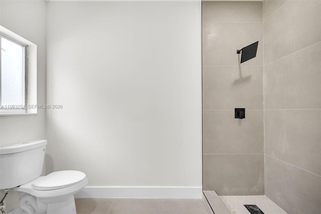 6940 NW 5th Pl , Miami, FL 33150 Photo