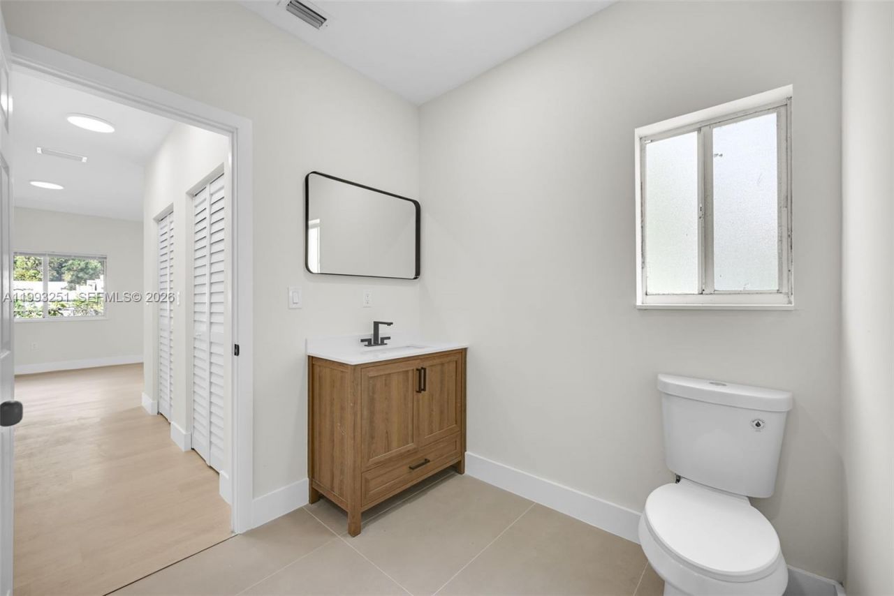 6940 NW 5th Pl , Miami, FL 33150 Photo