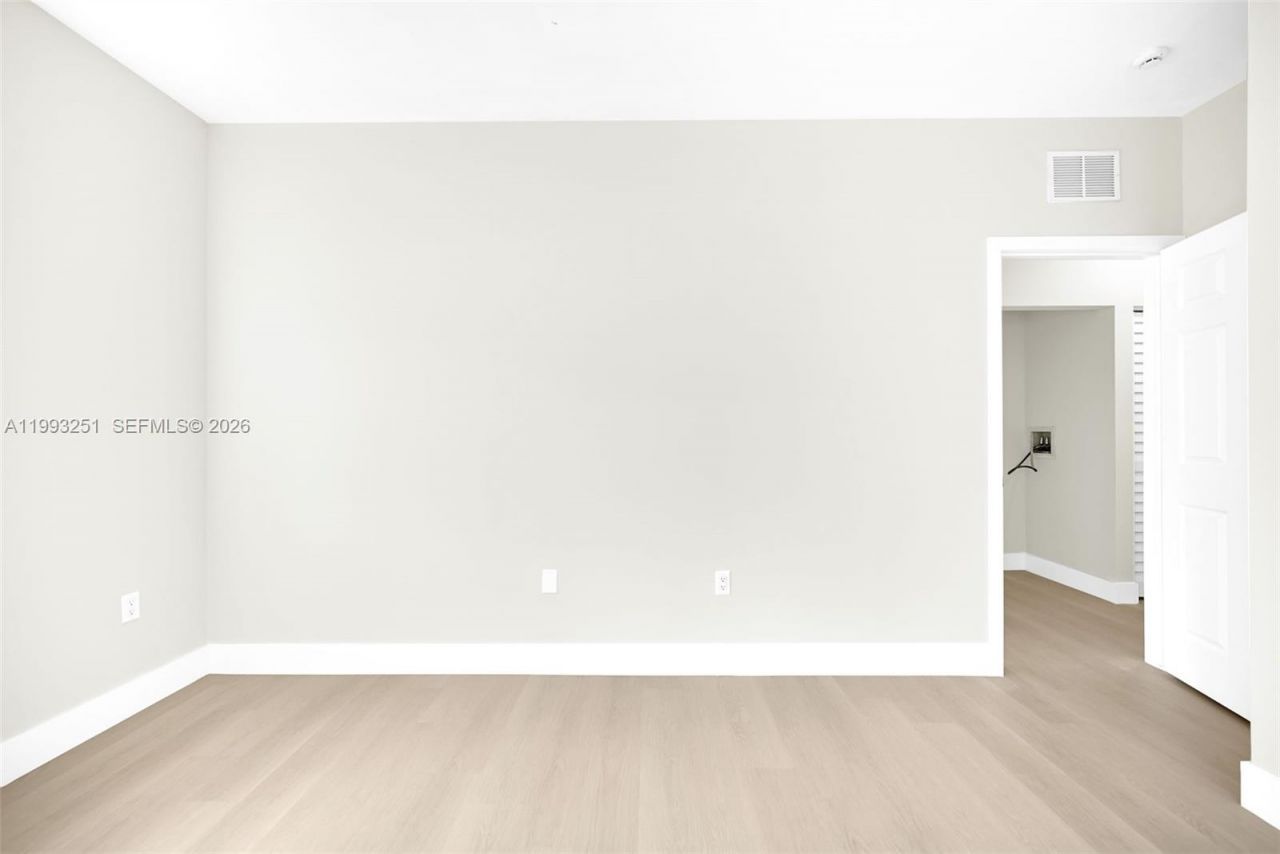 6940 NW 5th Pl , Miami, FL 33150 Photo