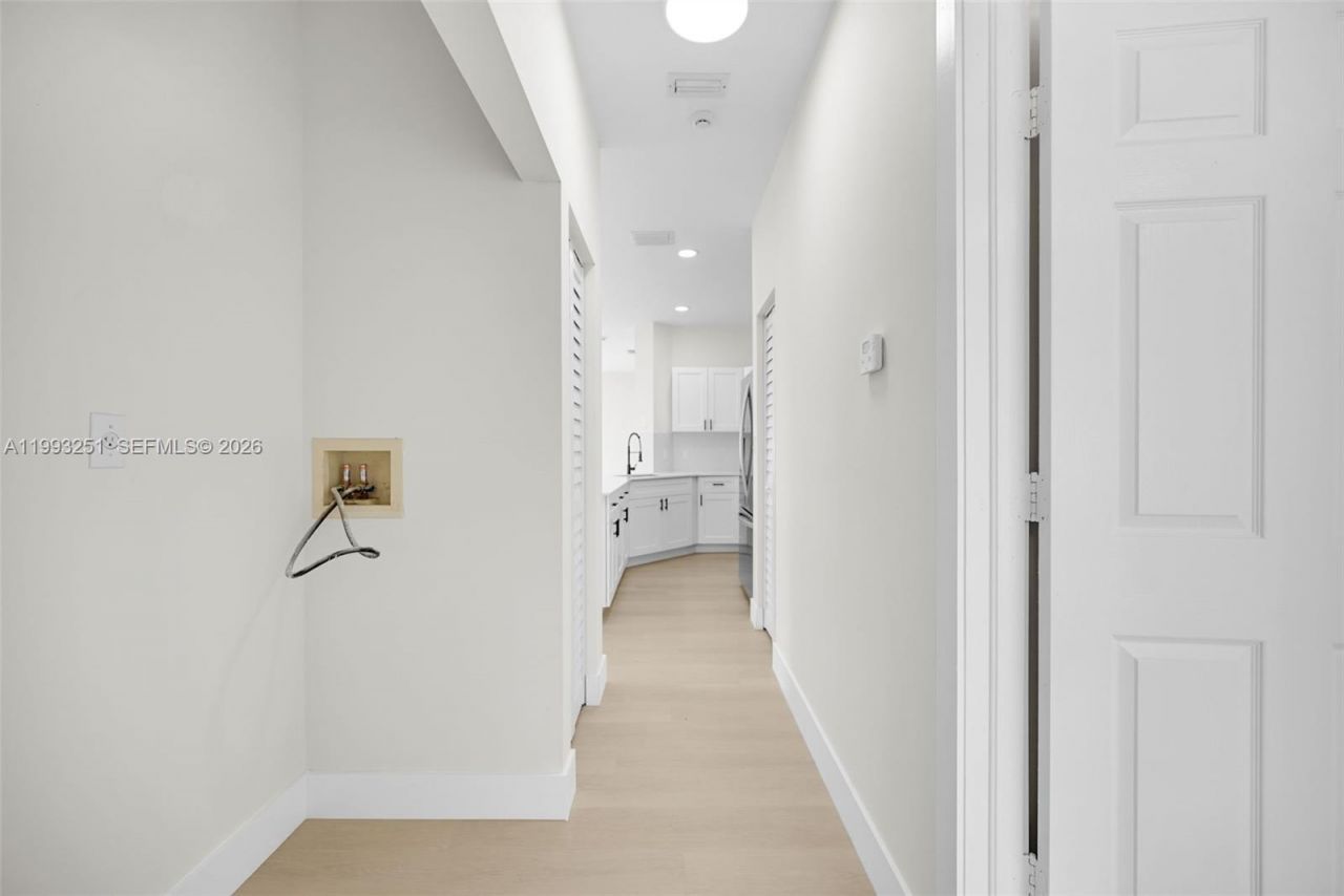 6940 NW 5th Pl , Miami, FL 33150 Photo