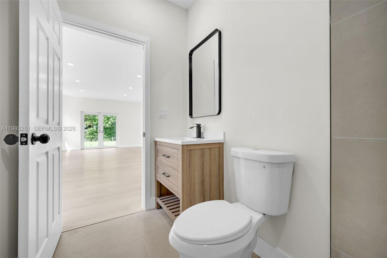 6940 NW 5th Pl , Miami, FL 33150 Photo