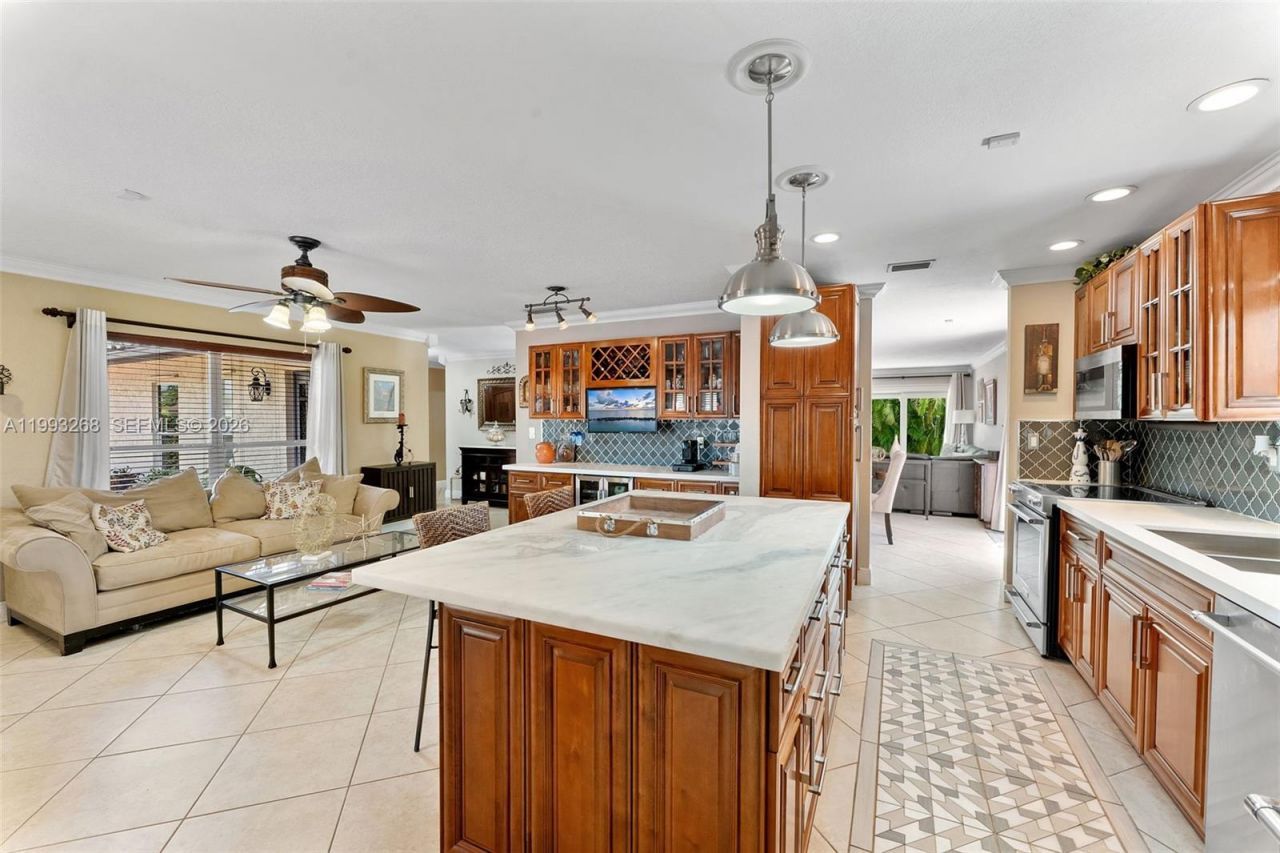 11798 SW 32nd St , Miami, FL 33175 Photo