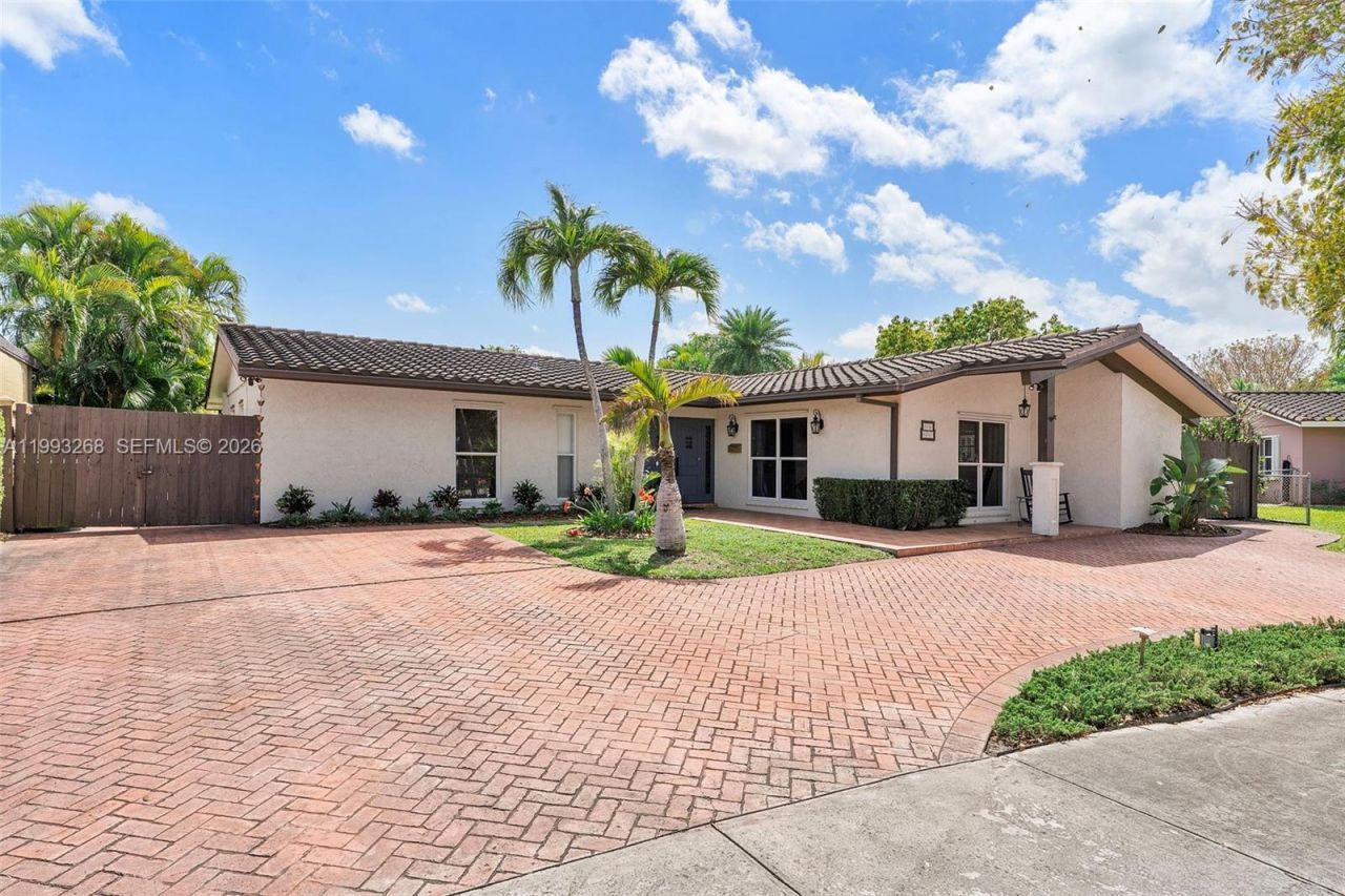 11798 SW 32nd St , Miami, FL 33175 Photo