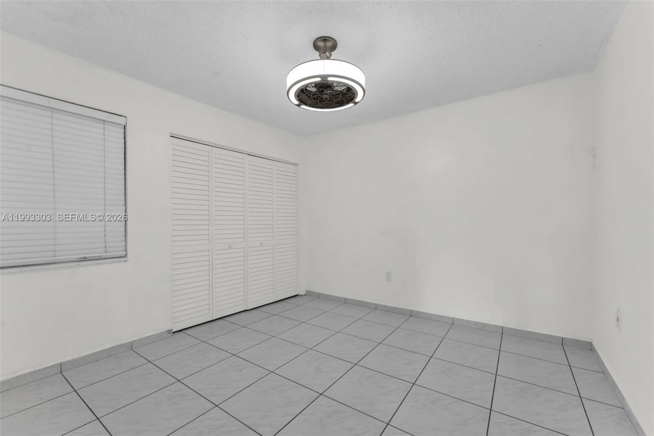 1800 SW 25th St , Unit 2305, Miami, FL 33133 Photo